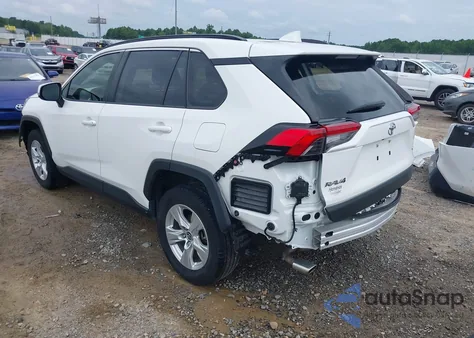 2019 Toyota Rav4 Xle z USA, uszkodzony, nr VIN JTMW1RFV0KD040055